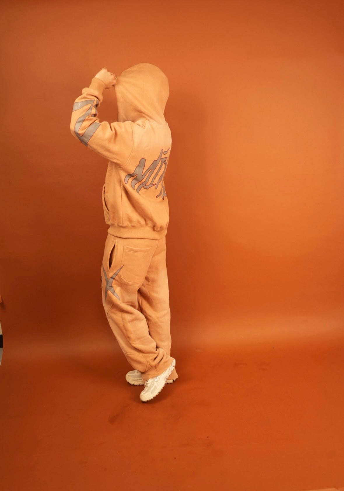 X-1 Suit (Golden Brown)